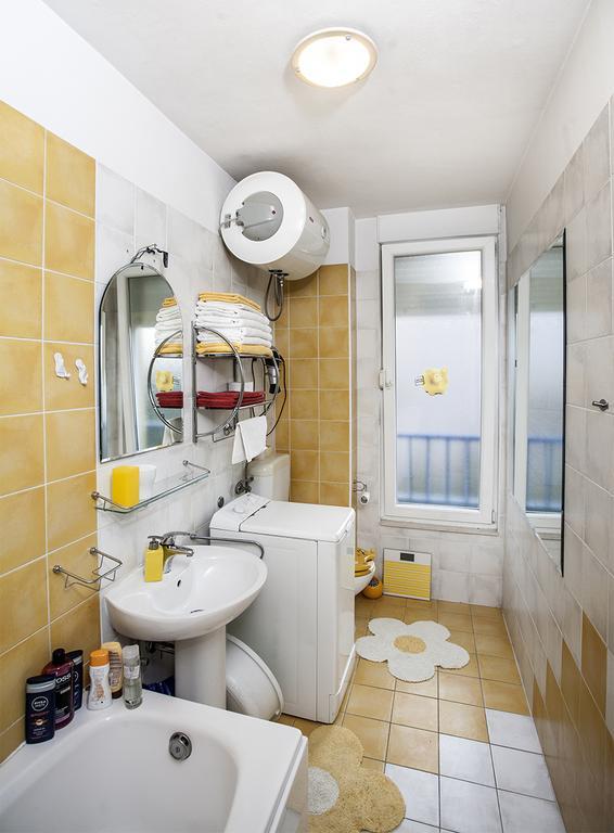 Apartment Sunny Yellow - With Balcony And Parking Place, Сплит Стая снимка