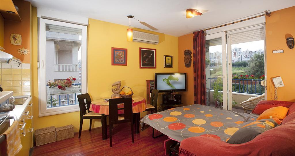 Apartment Sunny Yellow - With Balcony And Parking Place, Сплит Стая снимка